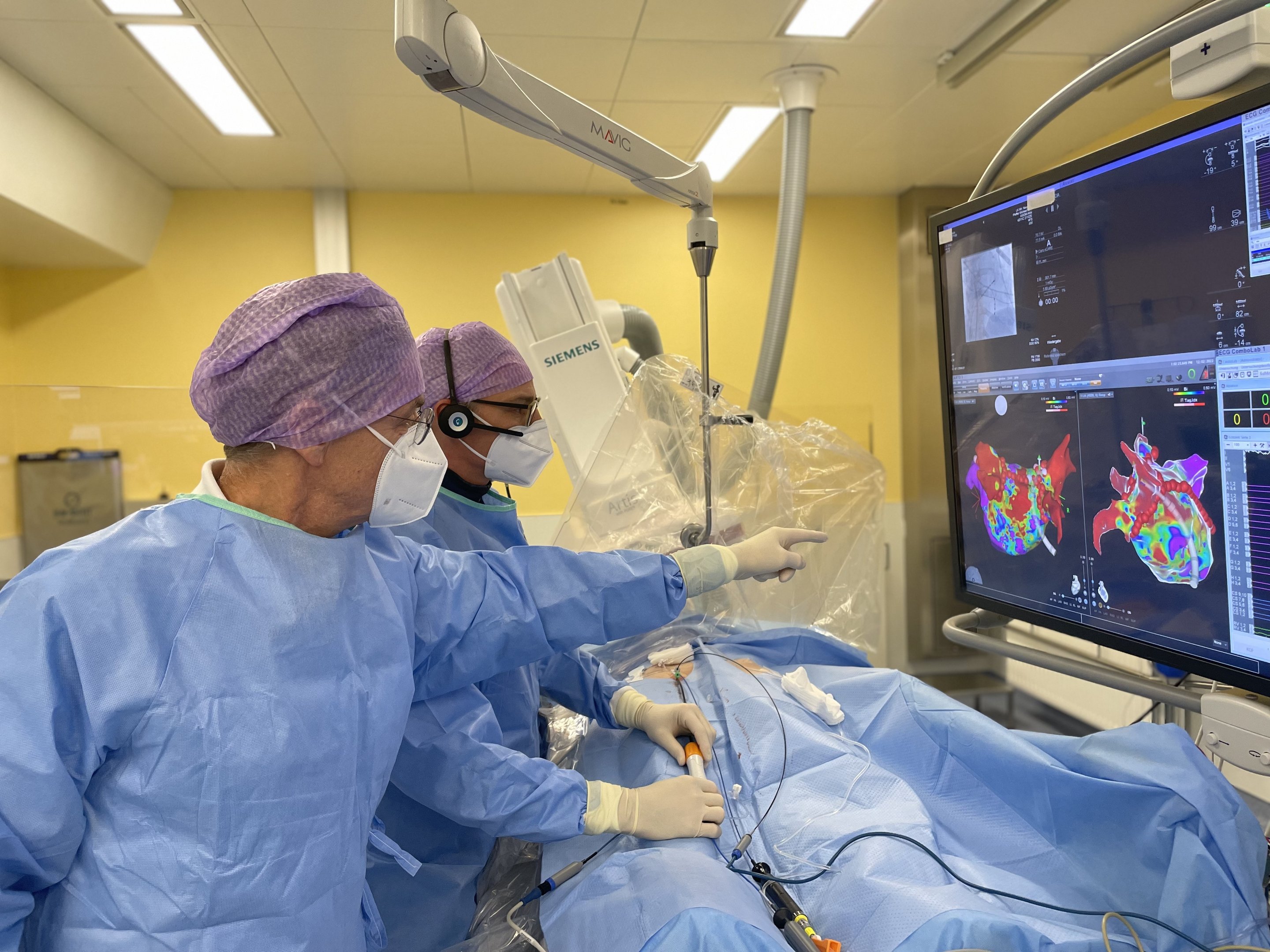 Mediziner bei einer Vorhofflimmer-Ablation
